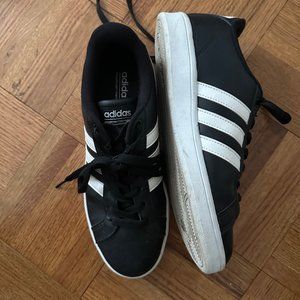Black Adidas Bambas 7.5